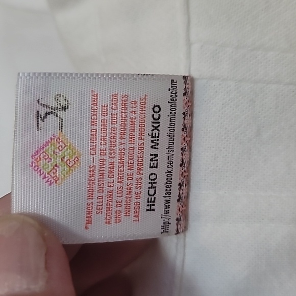 Shuudi brand Mexican linen men's vacation shirt white with navy blue embroidery - Picture 14 of 17